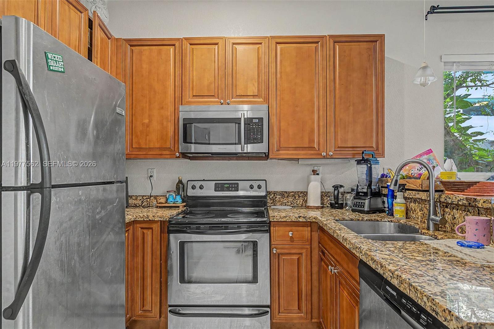 Ver detalles / 3500 sq. ft. $ 2026-07-28 0 foto