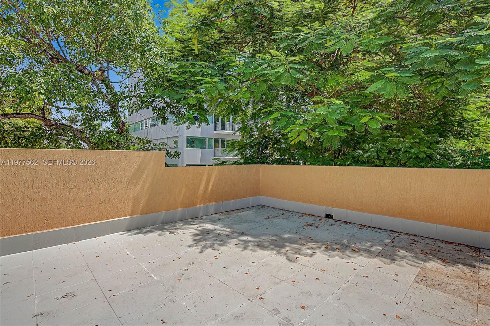 Ver detalles / 3500 sq. ft. $ 2026-07-28 0 foto