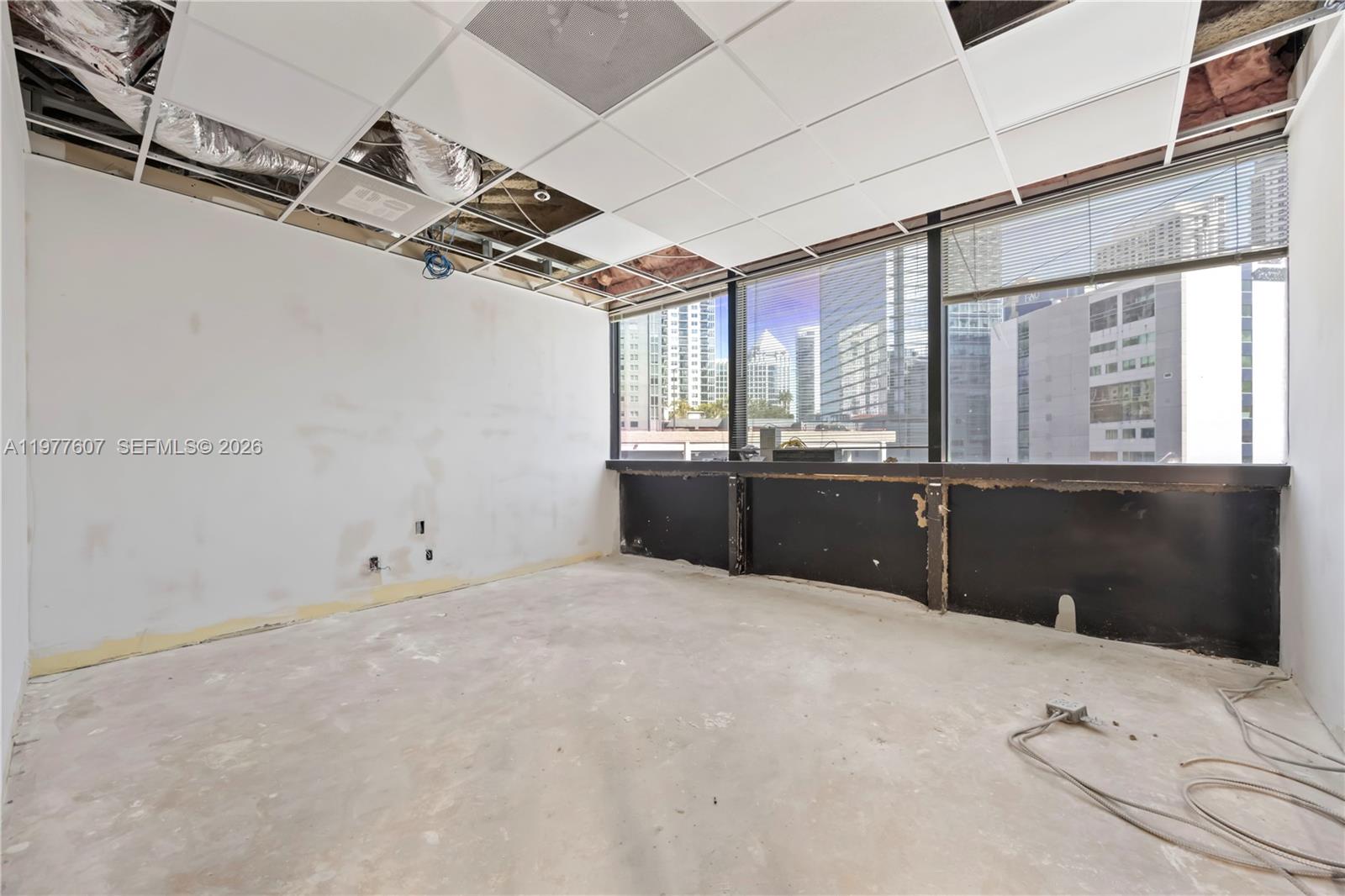 Подробнее 602 / кв.футов $ 2026-03-05 0 Фото