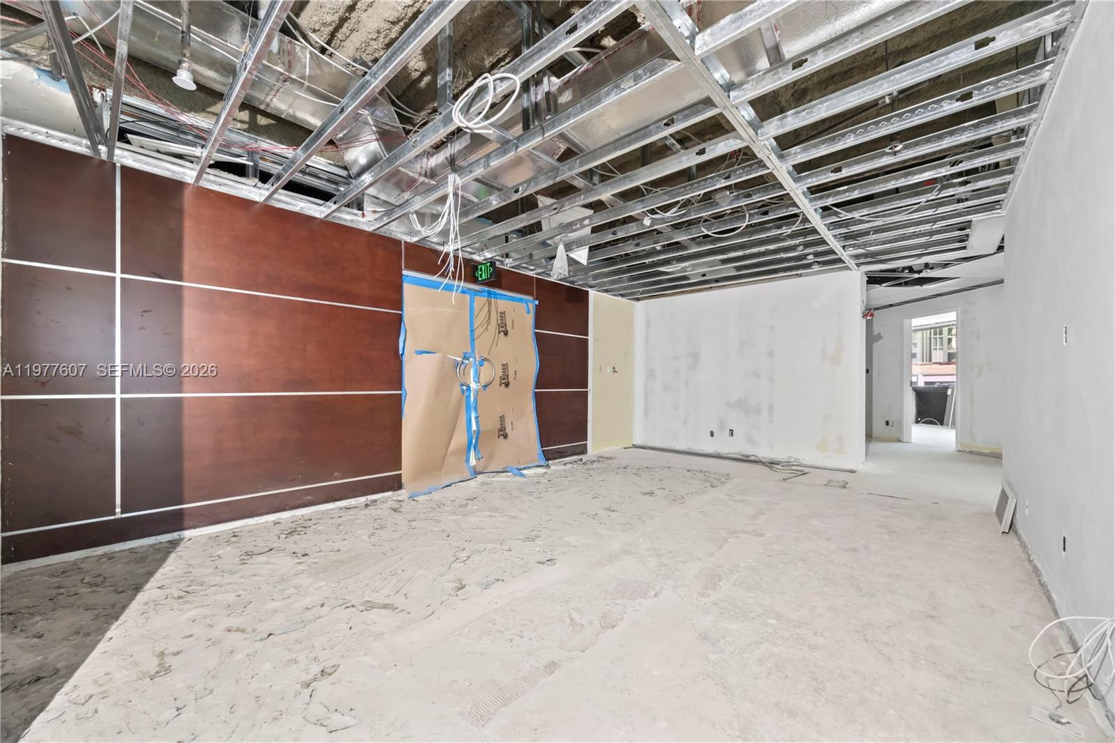 Подробнее 602 / кв.футов $ 2026-03-05 0 Фото