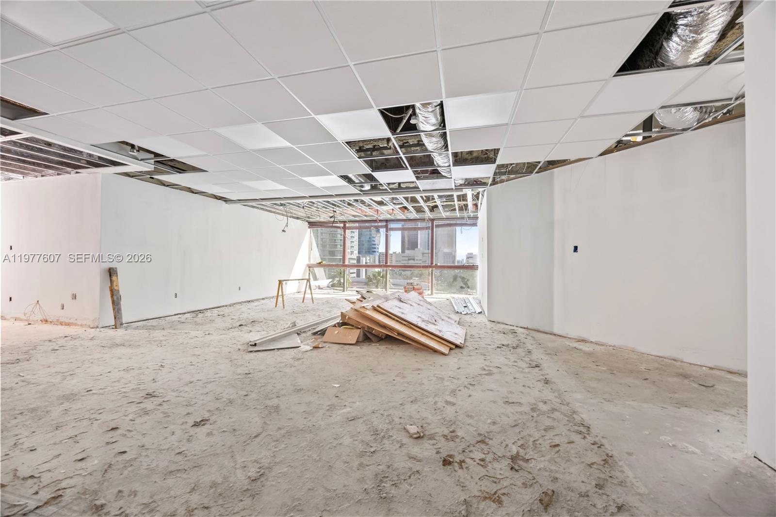 Подробнее 602 / кв.футов $ 2026-03-05 0 Фото