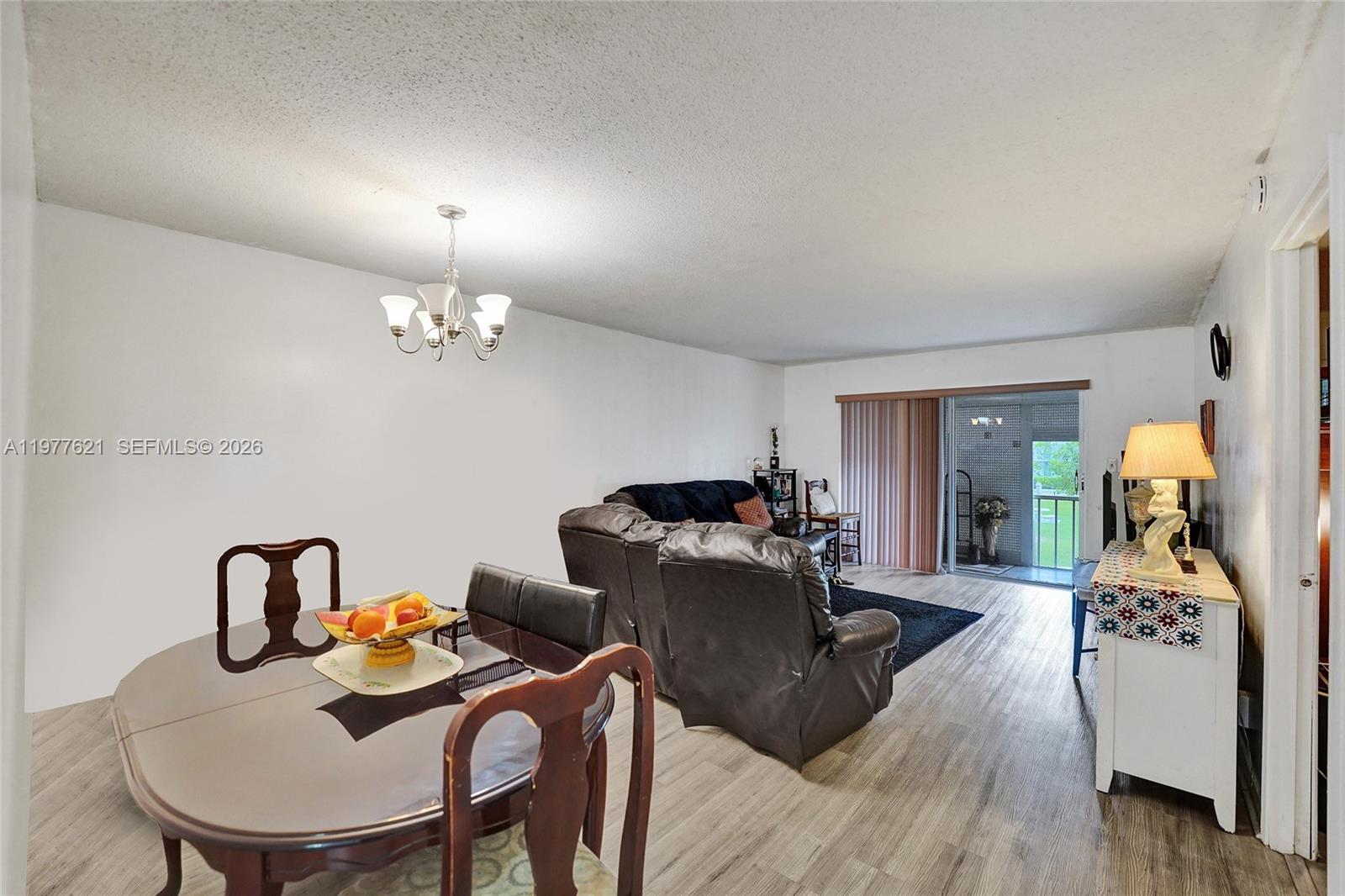 209 1 / 2 775 sq. ft. $ 2026-03-05 0 foto