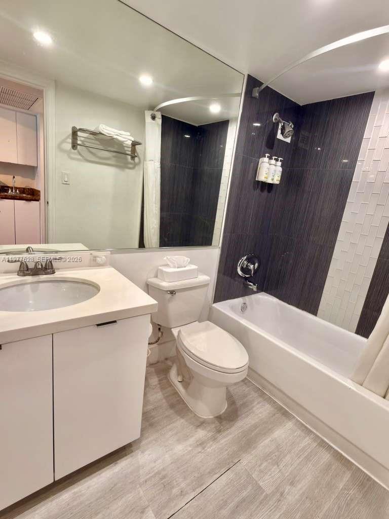 Photo of 19201 Collins Ave  #933, Sunny Isles Beach, Florida, 33160 - 