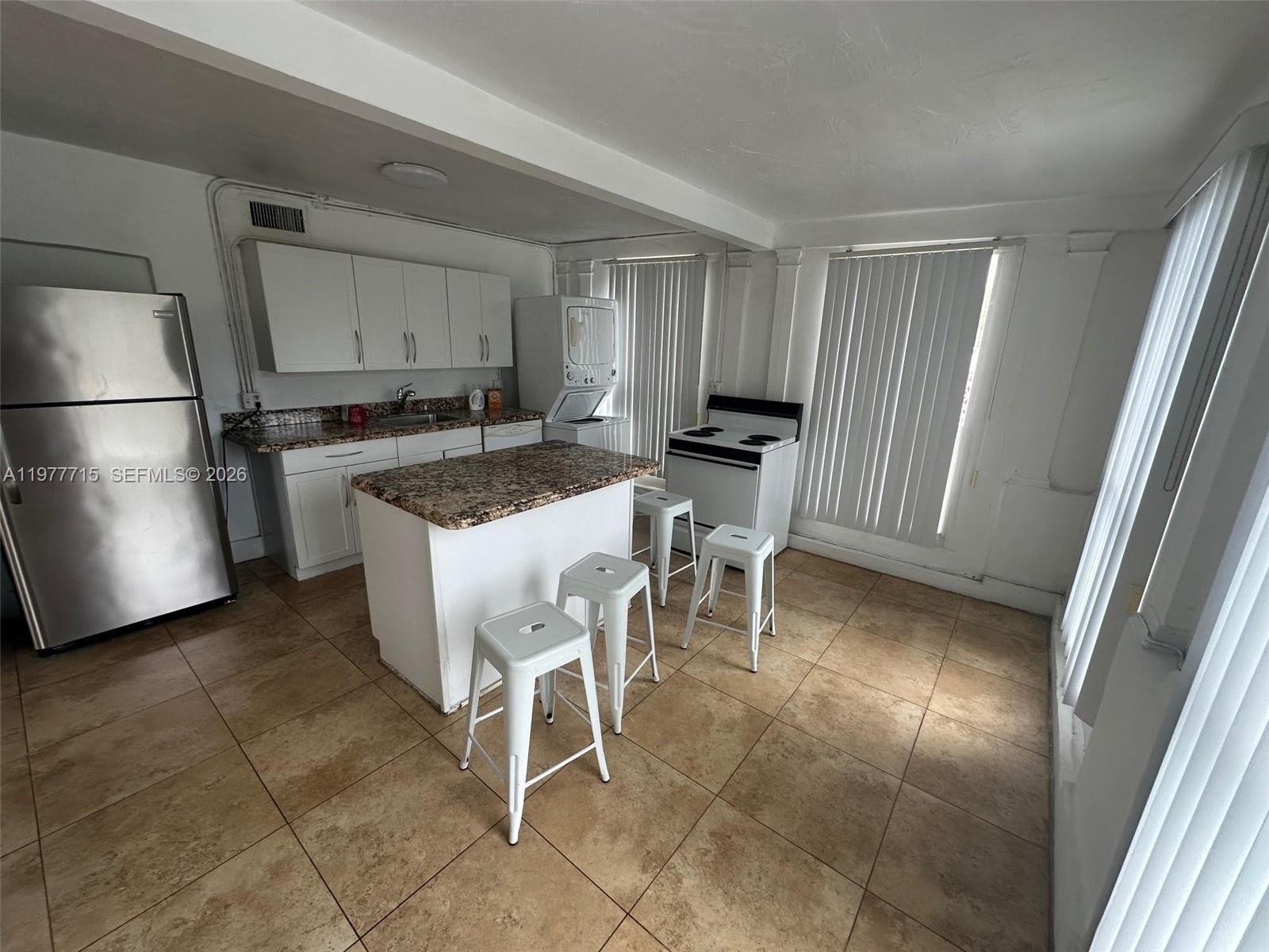   /  3158 кв.футов $ 2026-03-06 0 Фото