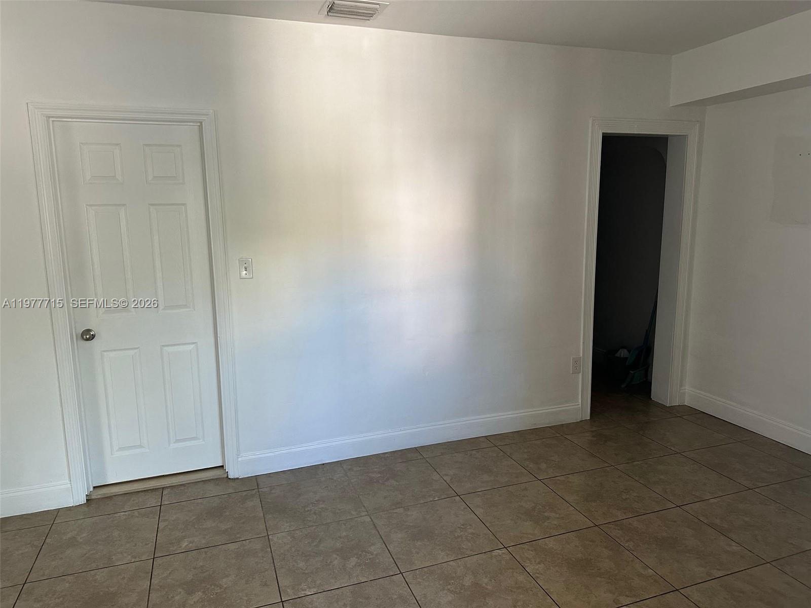   /  3158 кв.футов $ 2026-03-06 0 Фото