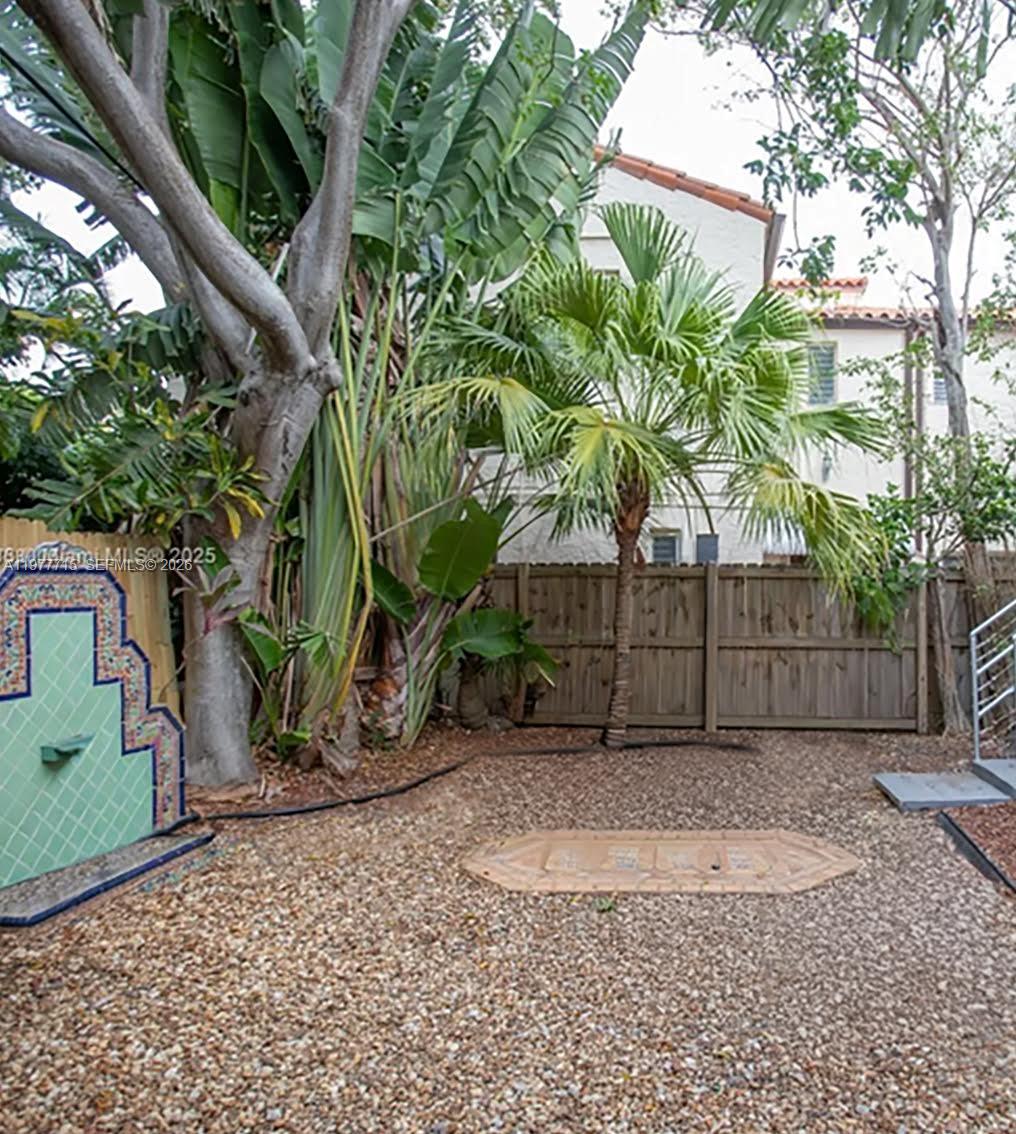   /  3158 кв.футов $ 2026-03-06 0 Фото