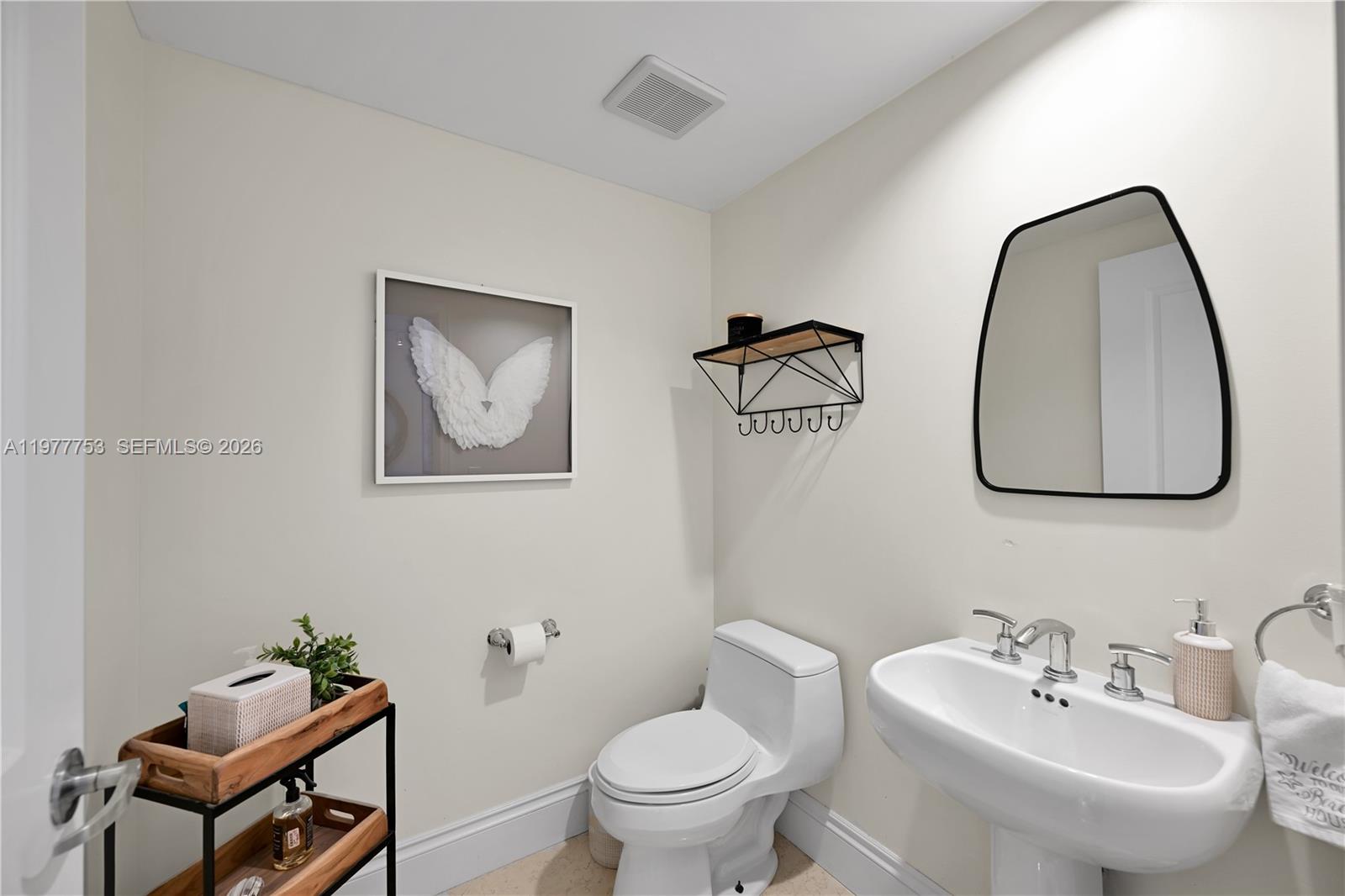 Photo of 3101 Ocean Dr  #2807, Hollywood, Florida, 33019 - 