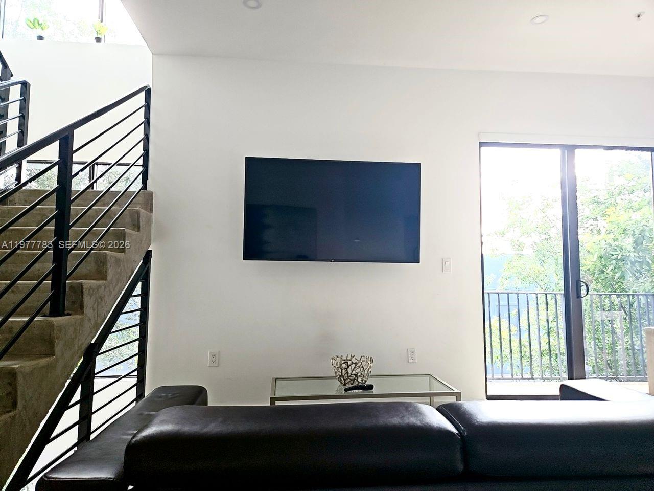   /  9276 sq. ft. $ 2026-03-06 0 foto