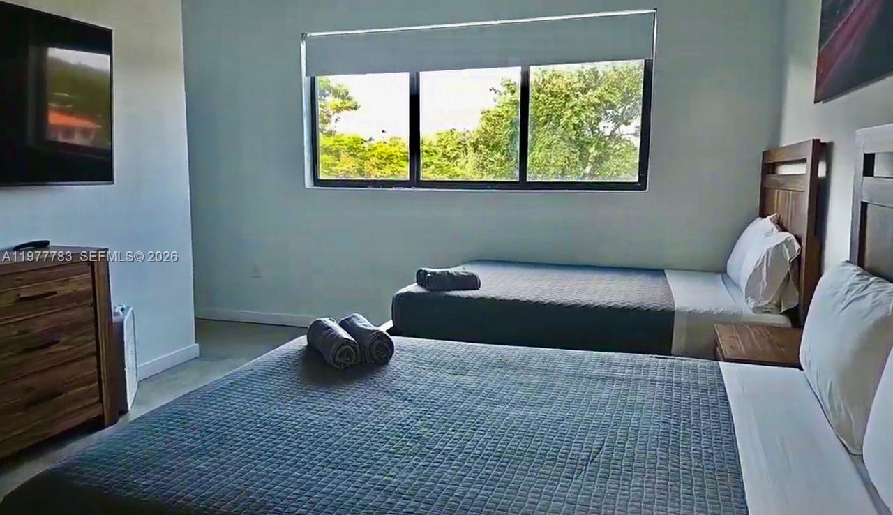   /  9276 sq. ft. $ 2026-03-06 0 foto