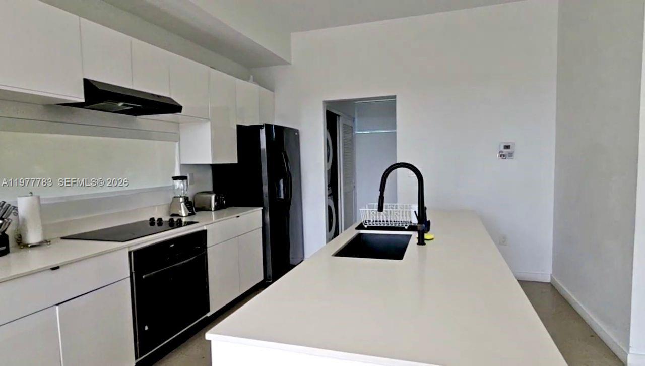   /  9276 sq. ft. $ 2026-03-06 0 foto