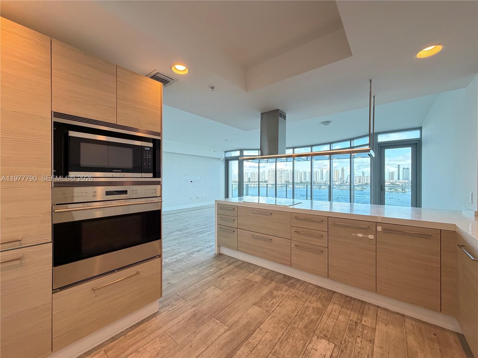 Photo of 17111 Biscayne Blvd  #1211, North Miami Beach, Florida, 33160 - 