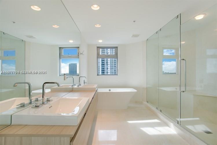 Photo of 17301 Biscayne Blvd  #1103, North Miami Beach, Florida, 33160 - 