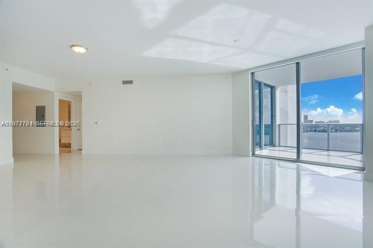 Photo of 17301 Biscayne Blvd  #1103, North Miami Beach, Florida, 33160 - 