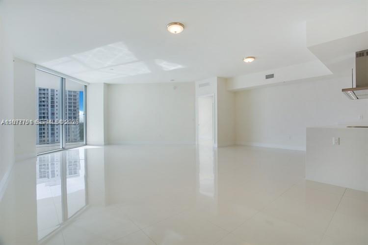 Photo of 17301 Biscayne Blvd  #1103, North Miami Beach, Florida, 33160 - 
