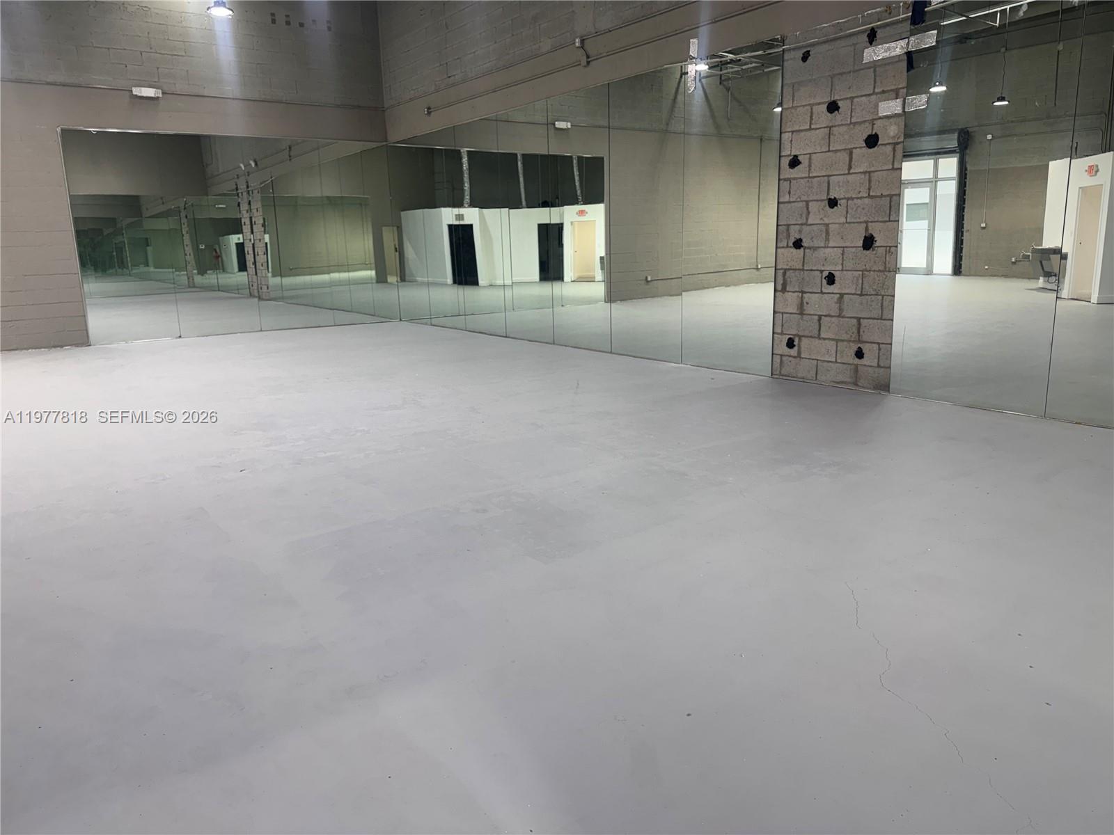 11  /   sq. ft. $ 2026-03-06 0 Photo