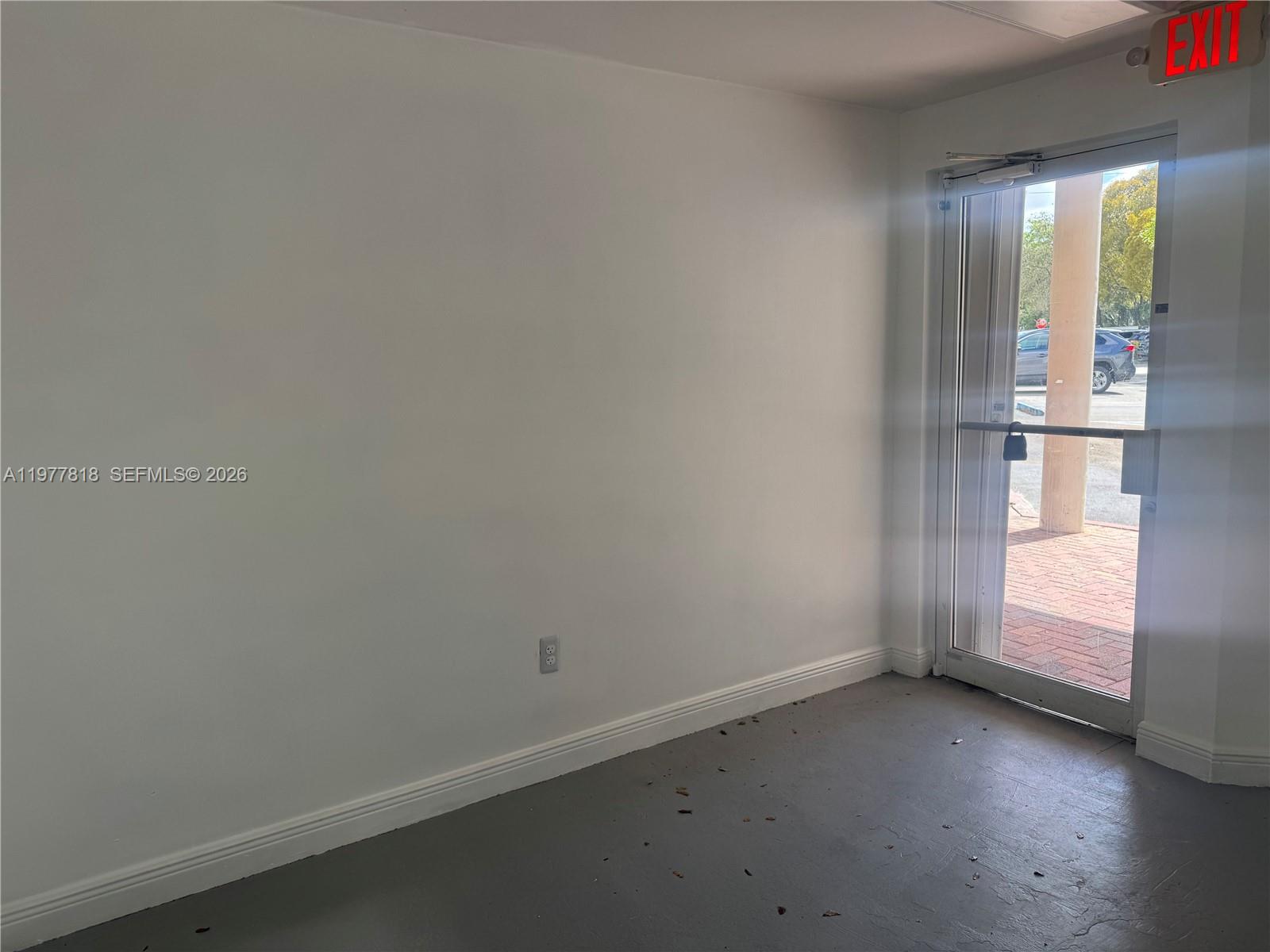 11  /   sq. ft. $ 2026-03-06 0 Photo