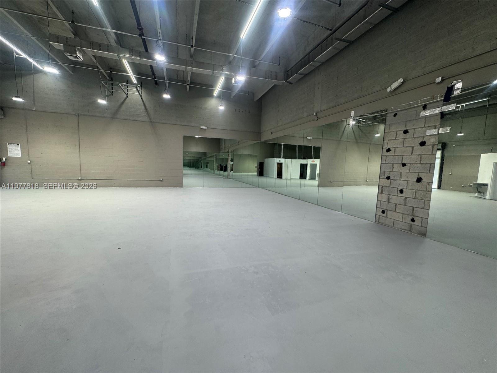 11  /   sq. ft. $ 2026-03-06 0 Photo