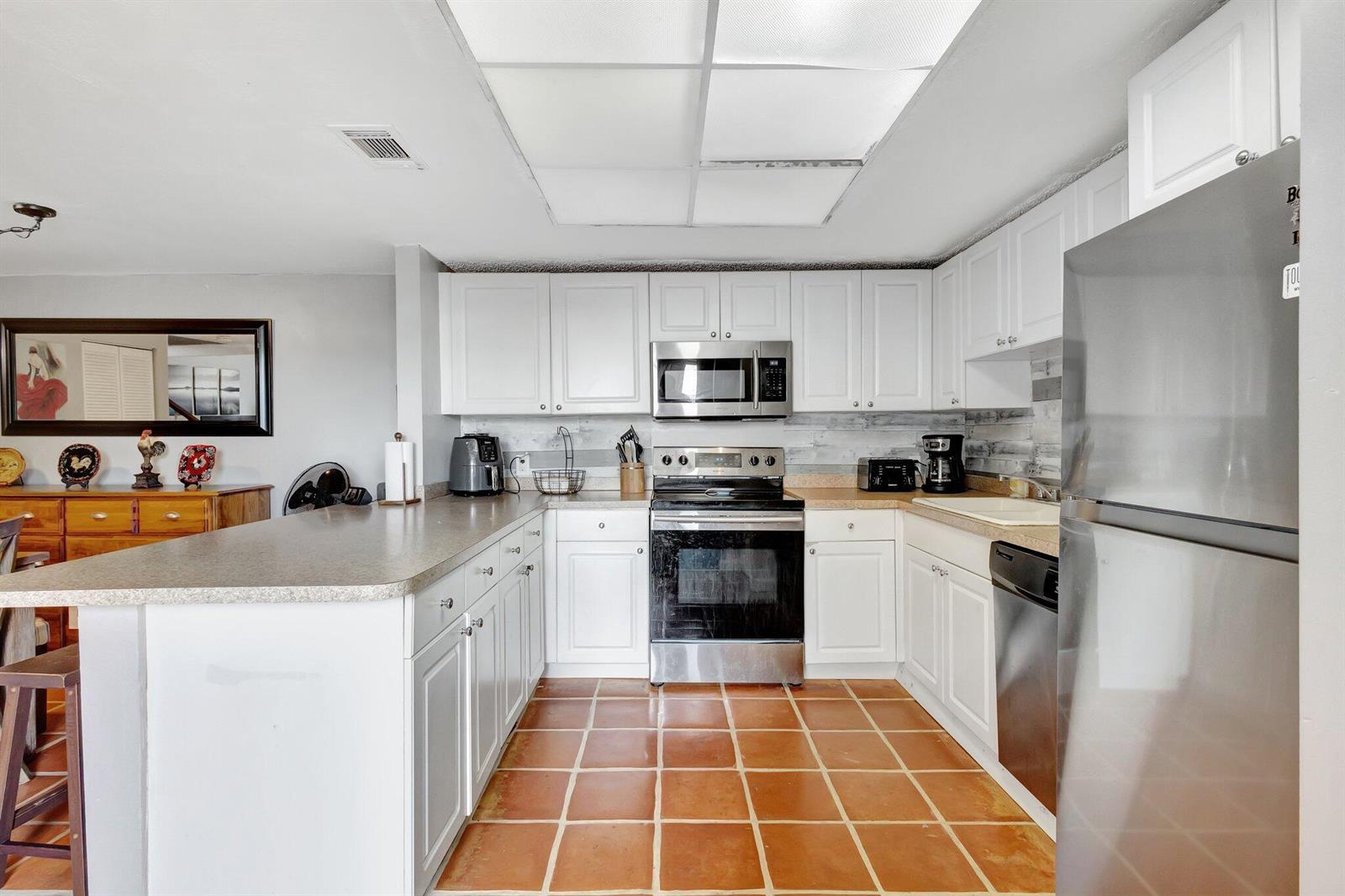 1586 3 /  1622 sq. ft. $ 2026-09-29 0 foto
