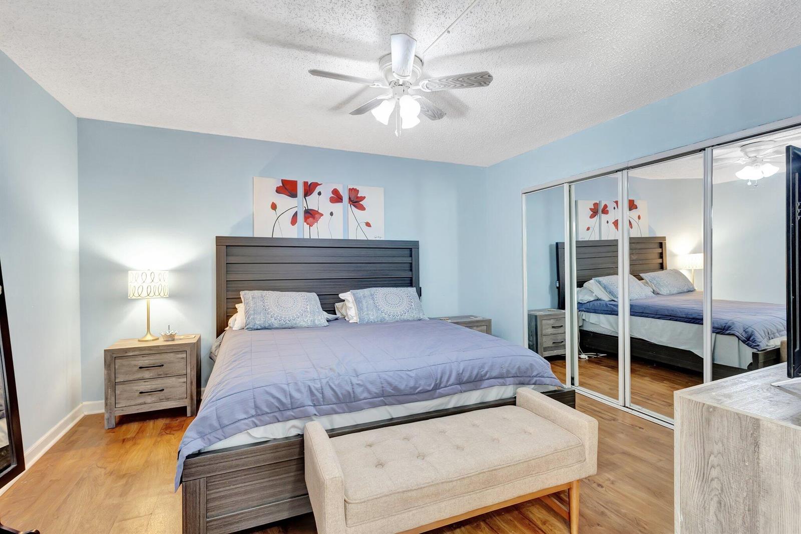 1586 3 /  1622 sq. ft. $ 2026-09-29 0 foto