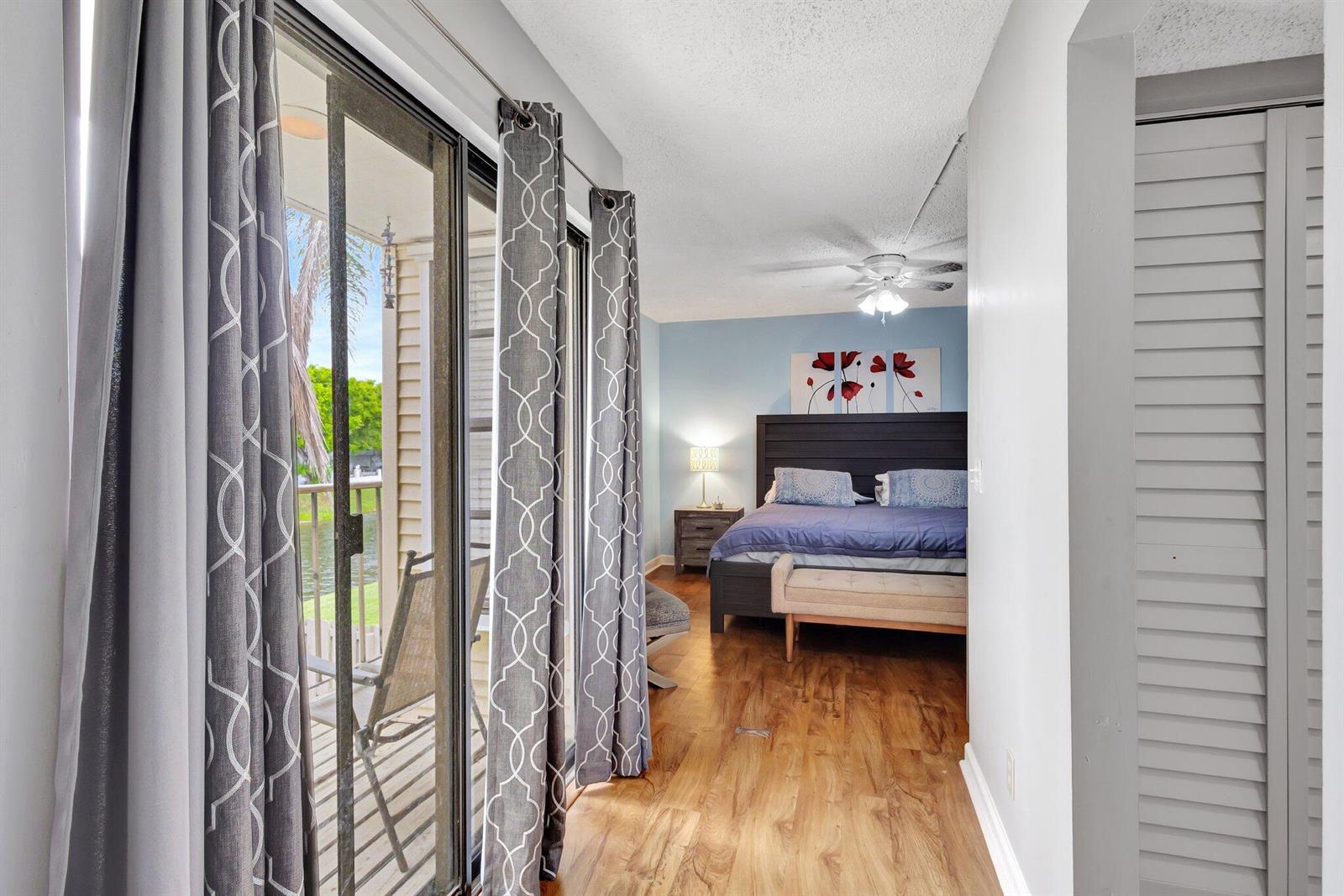 1586 3 /  1622 sq. ft. $ 2026-09-29 0 foto
