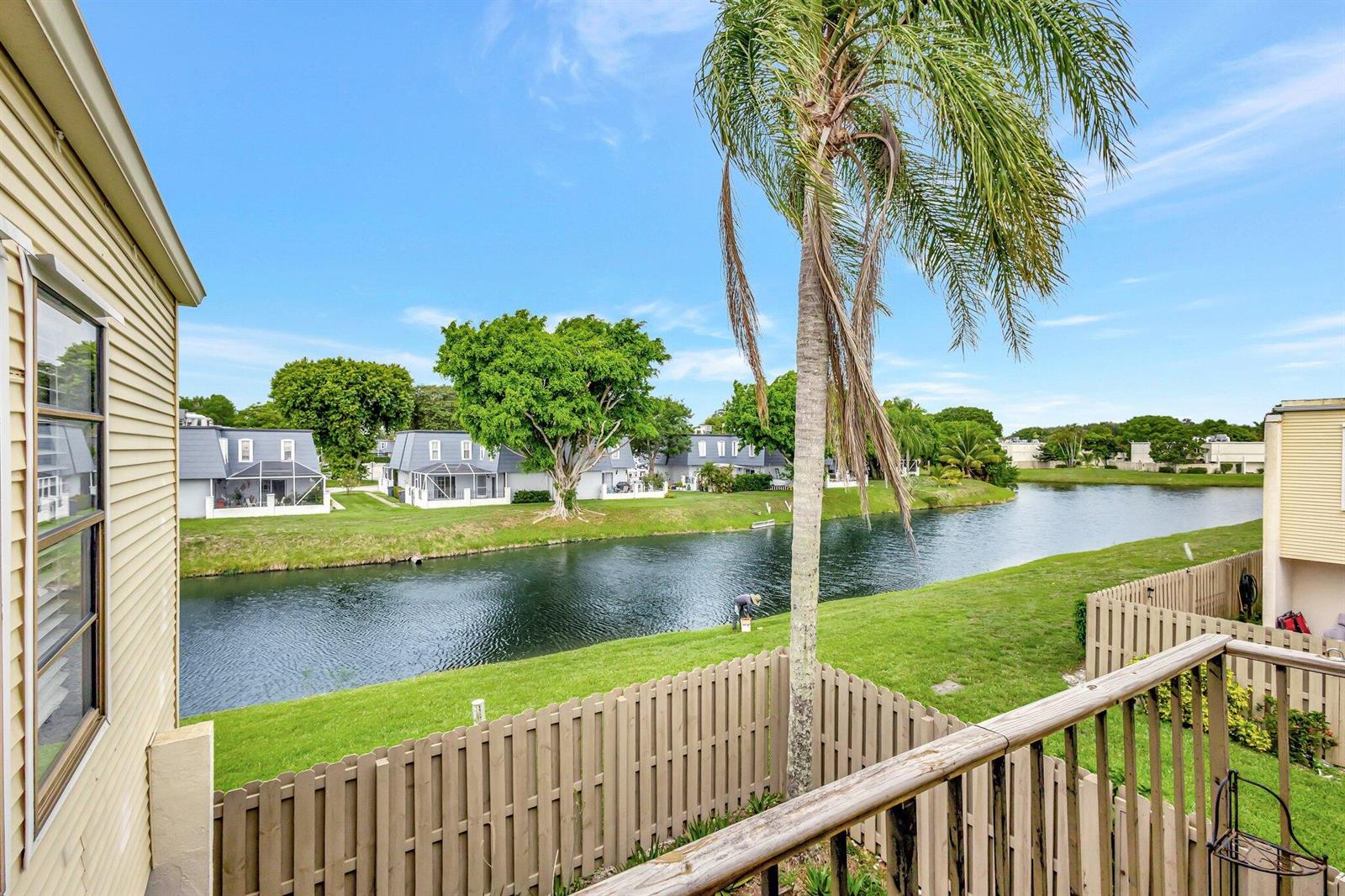 1586 3 /  1622 sq. ft. $ 2026-09-29 0 foto