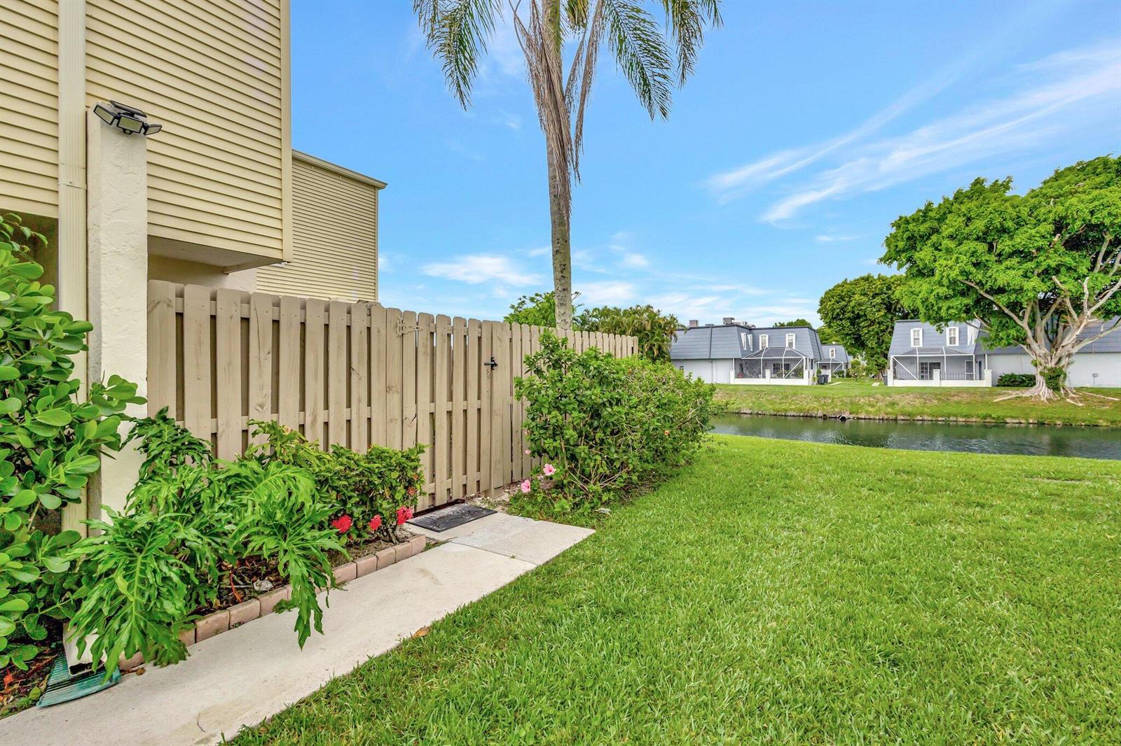 1586 3 /  1622 sq. ft. $ 2026-09-29 0 foto