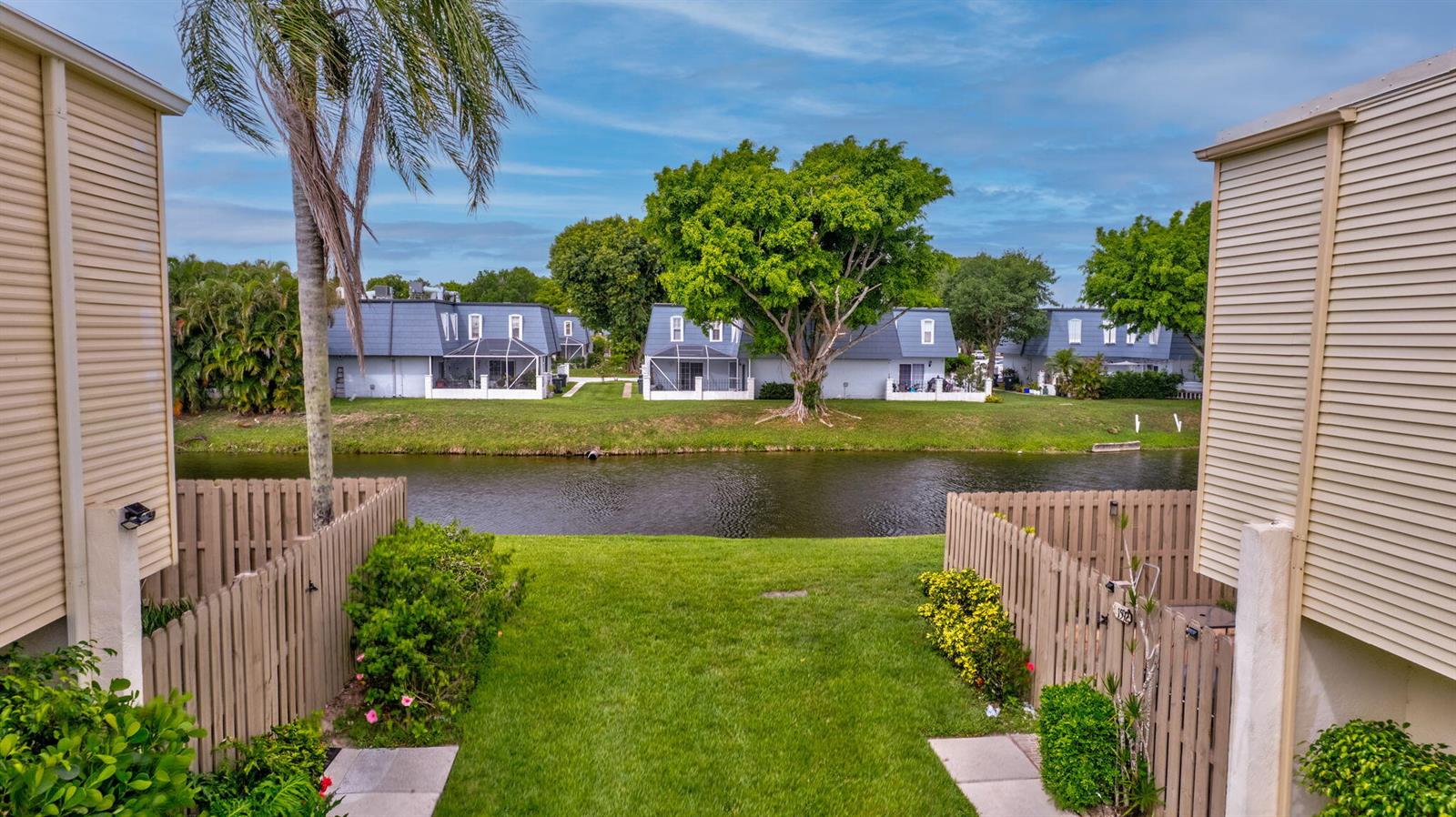 1586 3 /  1622 sq. ft. $ 2026-09-29 0 foto