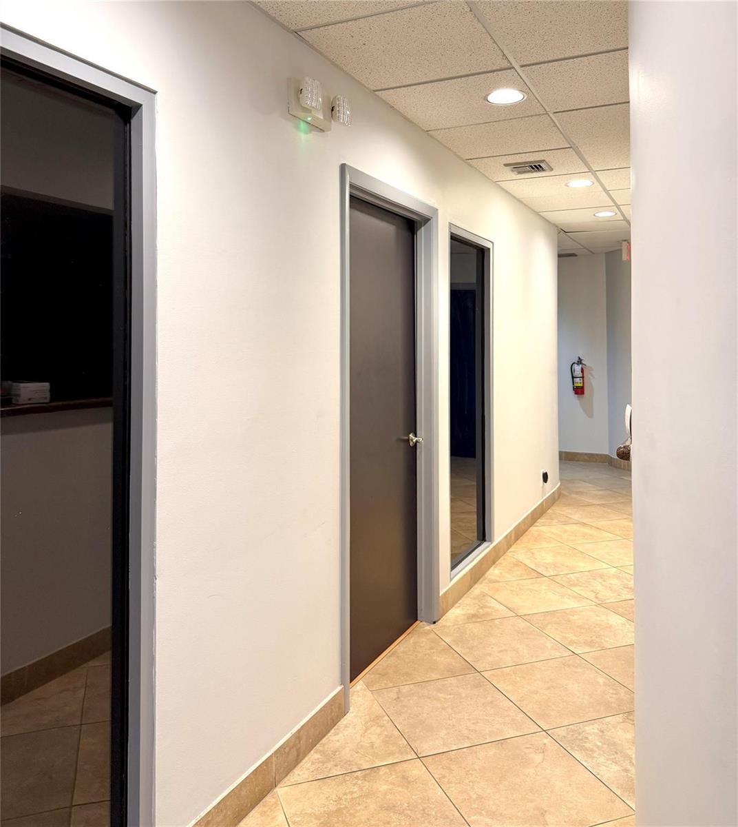 Ver detalles 101 / 0 sq. ft. $ 2026-06-15 0 foto