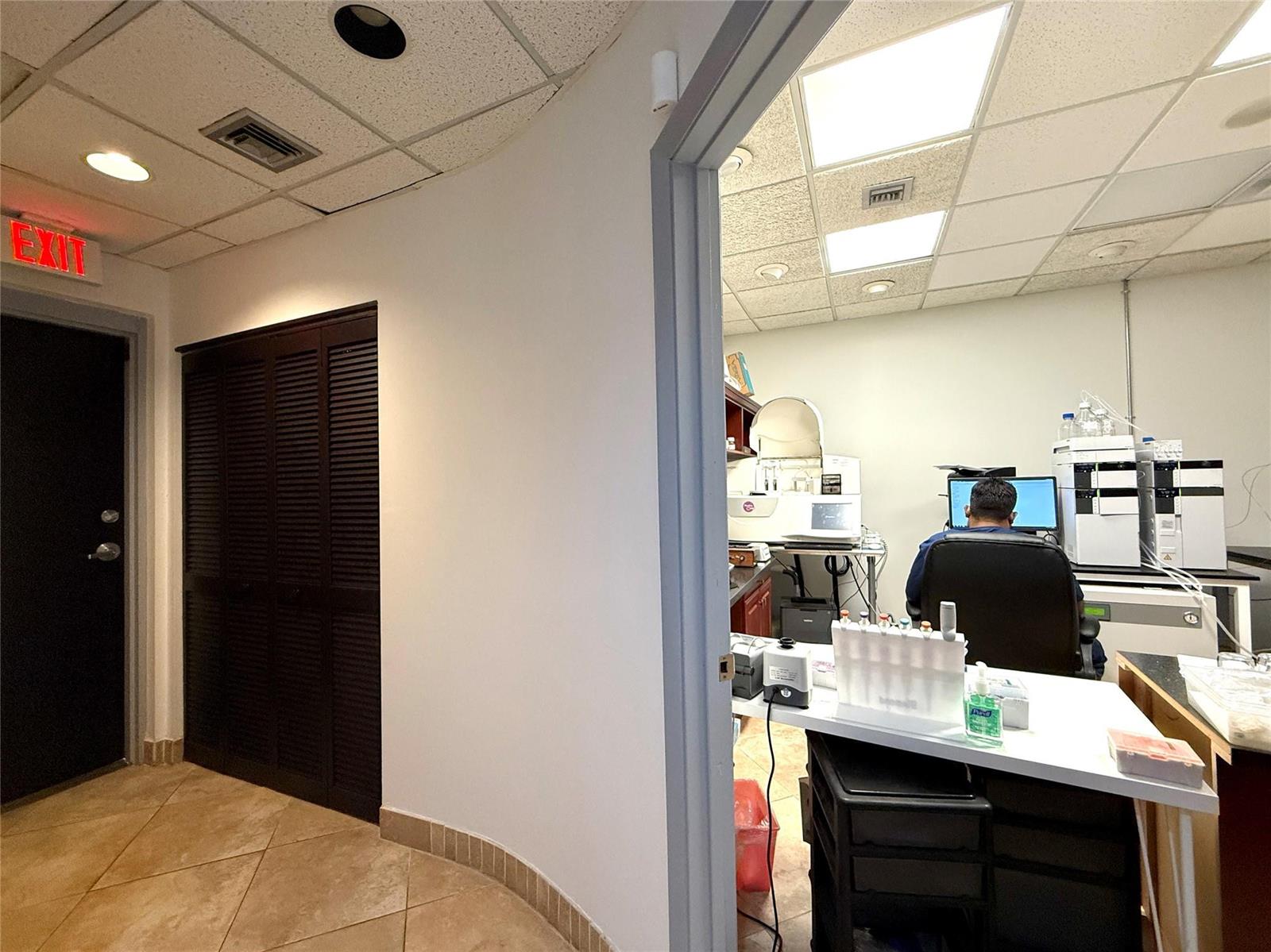 Ver detalles 101 / 0 sq. ft. $ 2026-06-15 0 foto