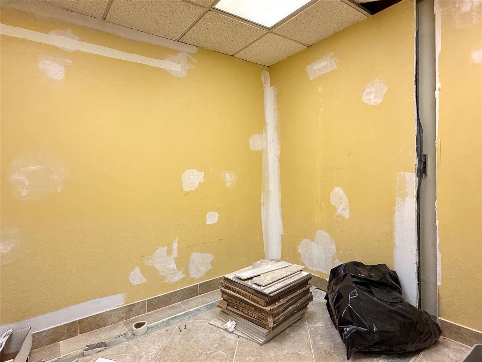 Ver detalles 101 / 0 sq. ft. $ 2026-06-15 0 foto