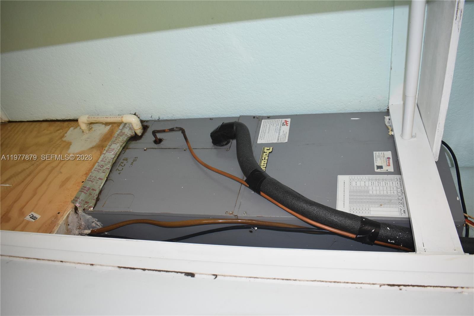 2121 3 / 1 880 sq. ft. $ 2026-03-06 0 Photo