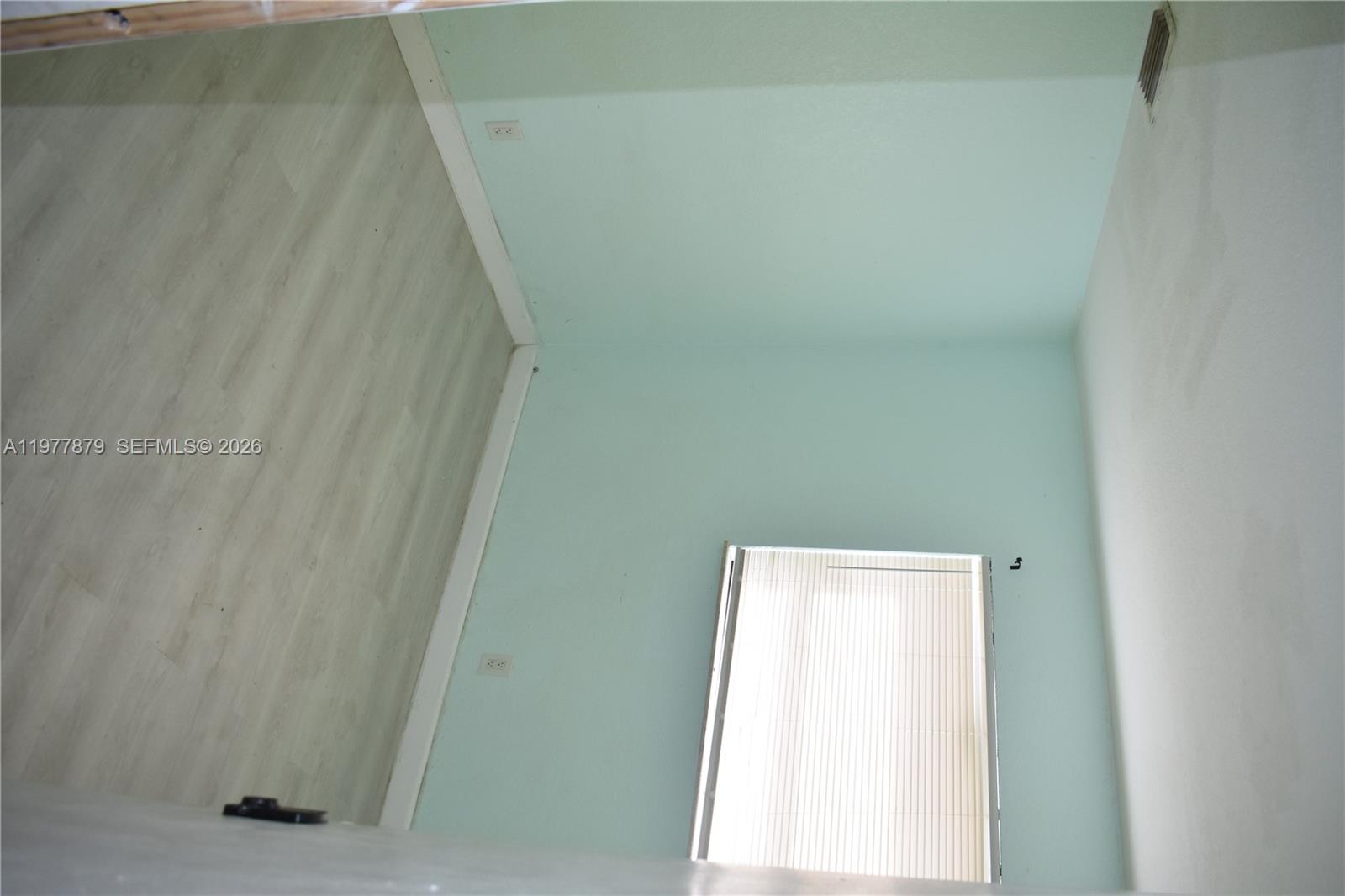 2121 3 / 1 880 sq. ft. $ 2026-03-06 0 Photo