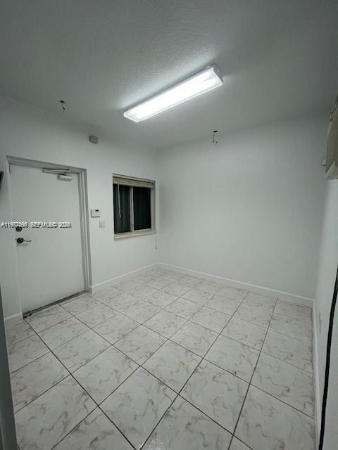 24  /   sq. ft. $ 2026-03-06 0 foto
