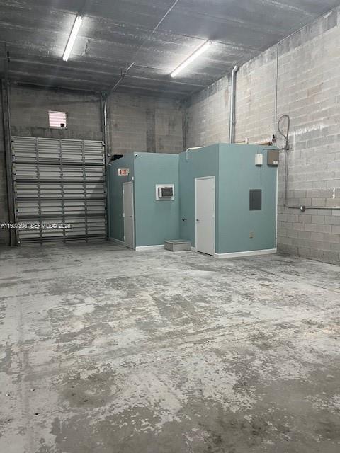 24  /   sq. ft. $ 2026-03-06 0 foto