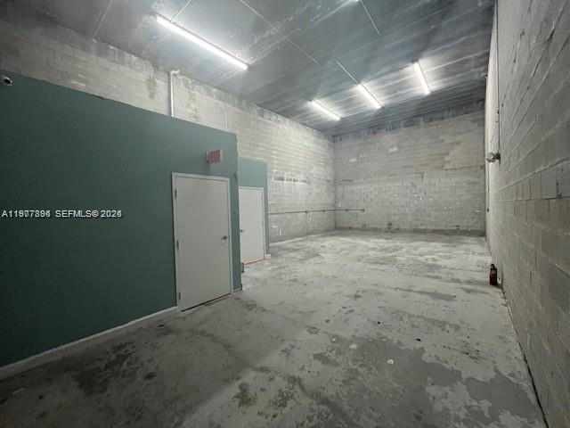 24  /   sq. ft. $ 2026-03-06 0 foto