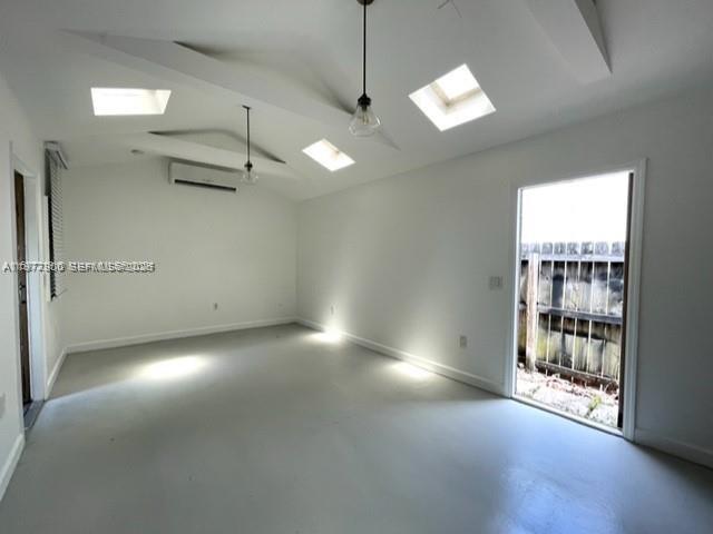   /  2983 кв.футов $ 2026-03-06 0 Фото