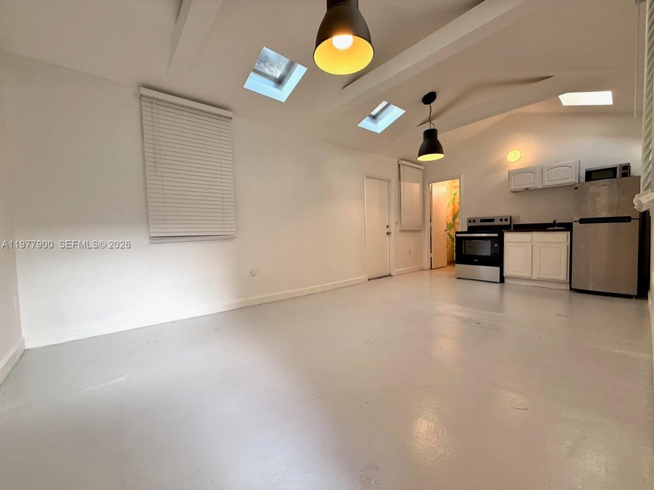   /  2983 sq. ft. $ 2026-04-20 0 foto
