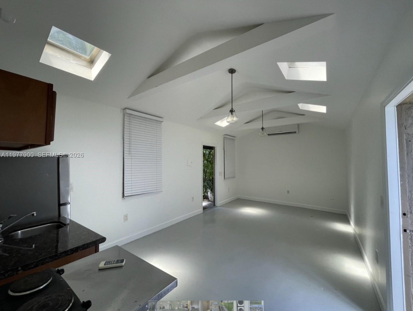   /  2983 кв.футов $ 2026-03-06 0 Фото