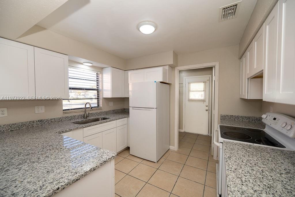   /  2202 sq. ft. $ 2026-03-06 0 foto