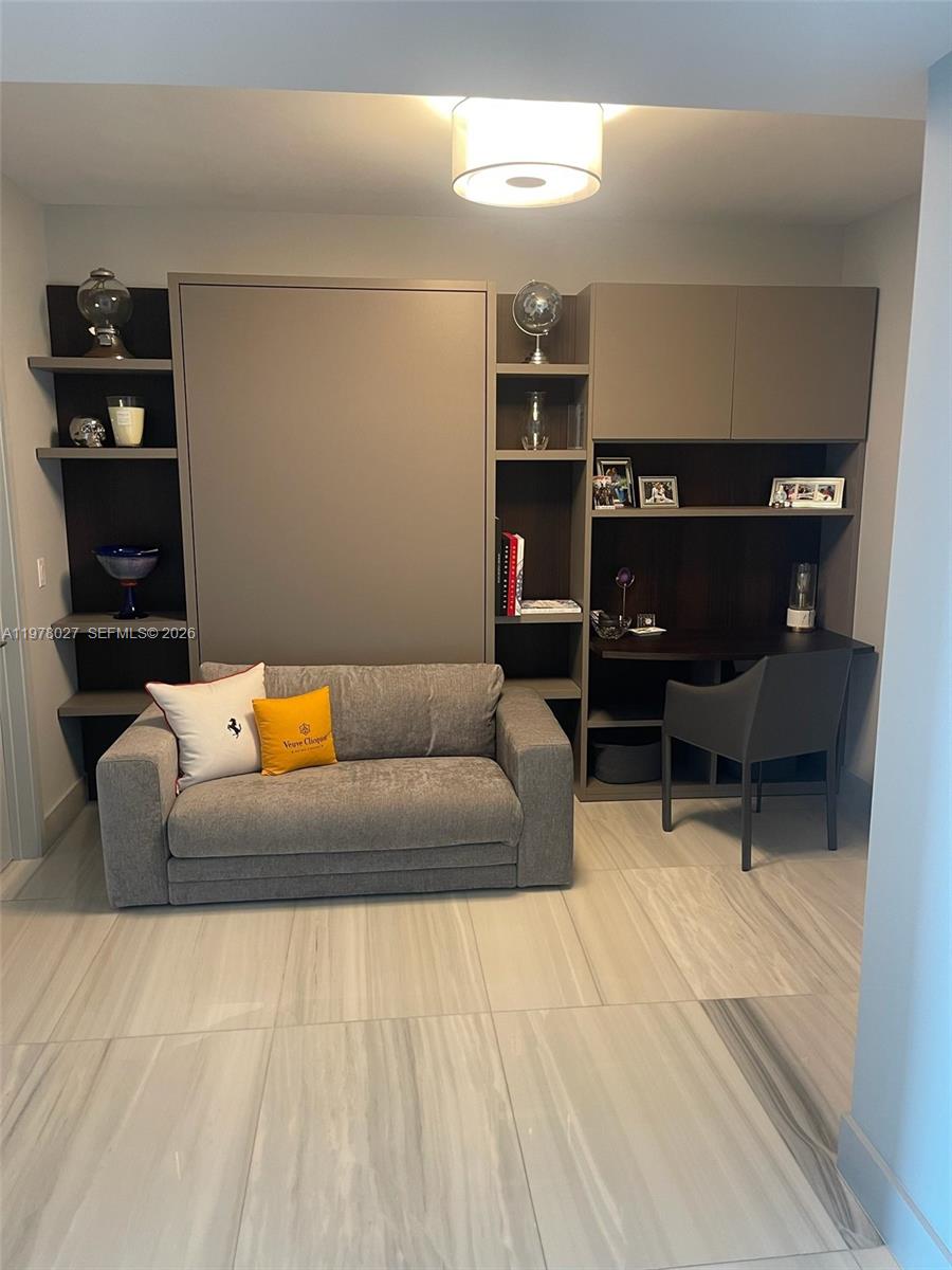 5-1506 2 / 3 1524 кв.футов $ 2026-03-06 0 Фото