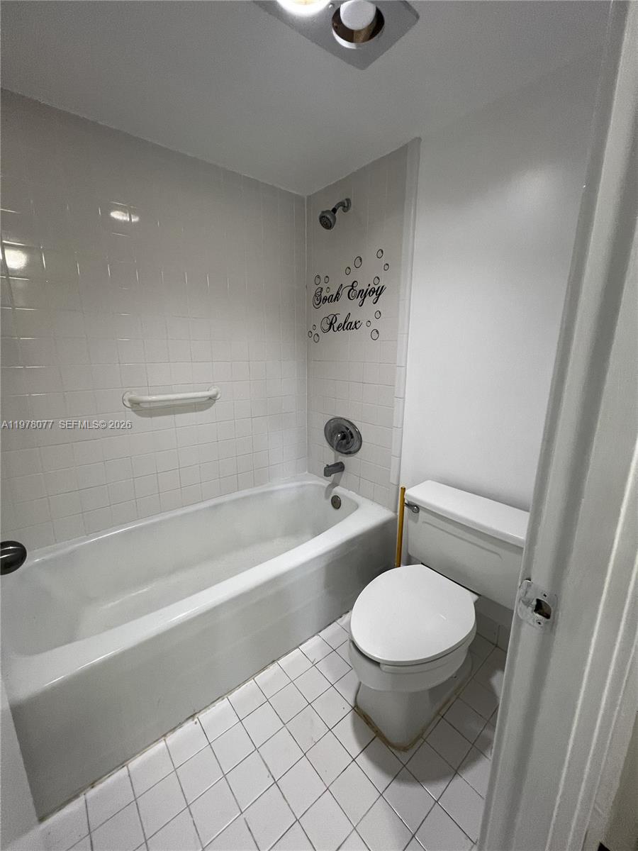 Photo of 3701 Country Club Dr  #201, Aventura, Florida, 33180 - 