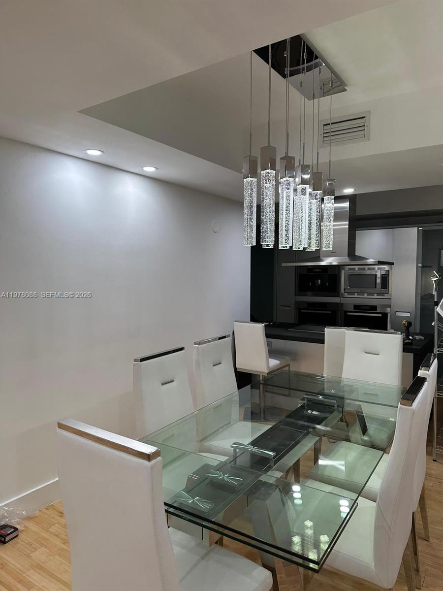 1202 2 / 4 1499 sq. ft. $ 2026-03-06 0 foto