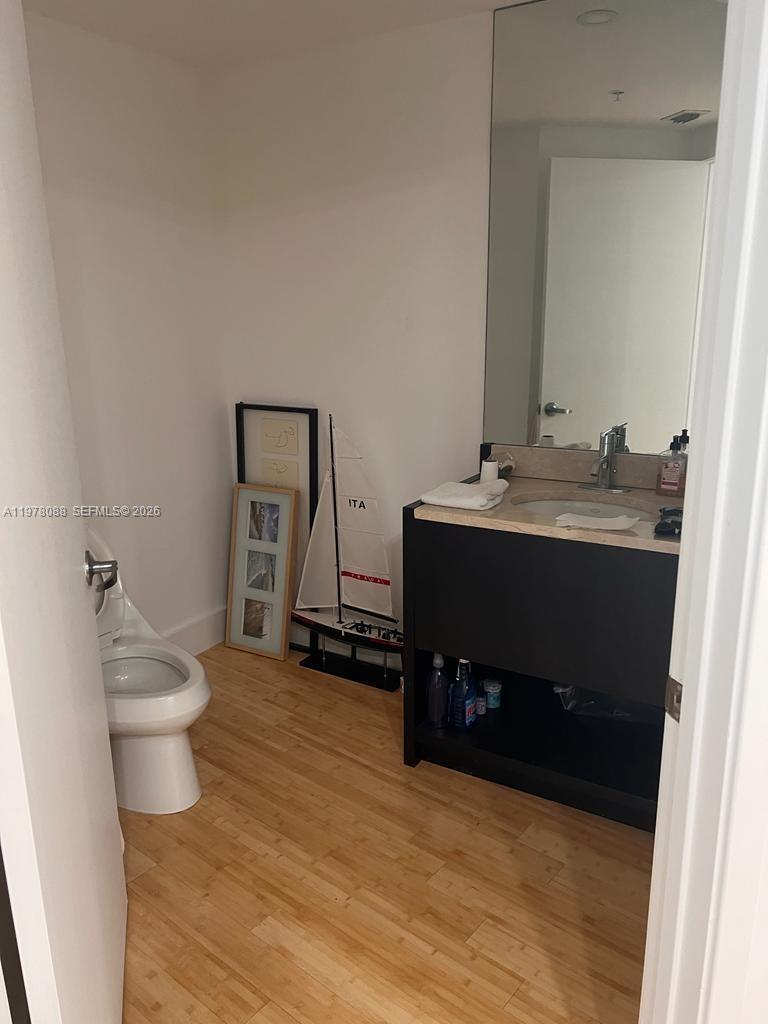 1202 2 / 4 1499 sq. ft. $ 2026-03-06 0 foto