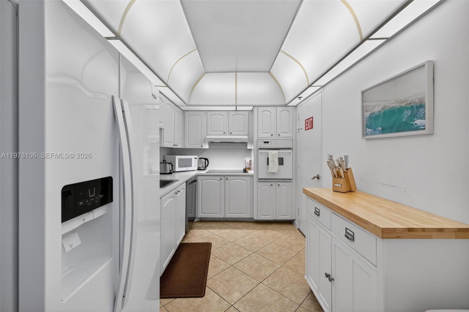 Photo of 3801 Ocean Dr  #4R, Hollywood, Florida, 33019 - 