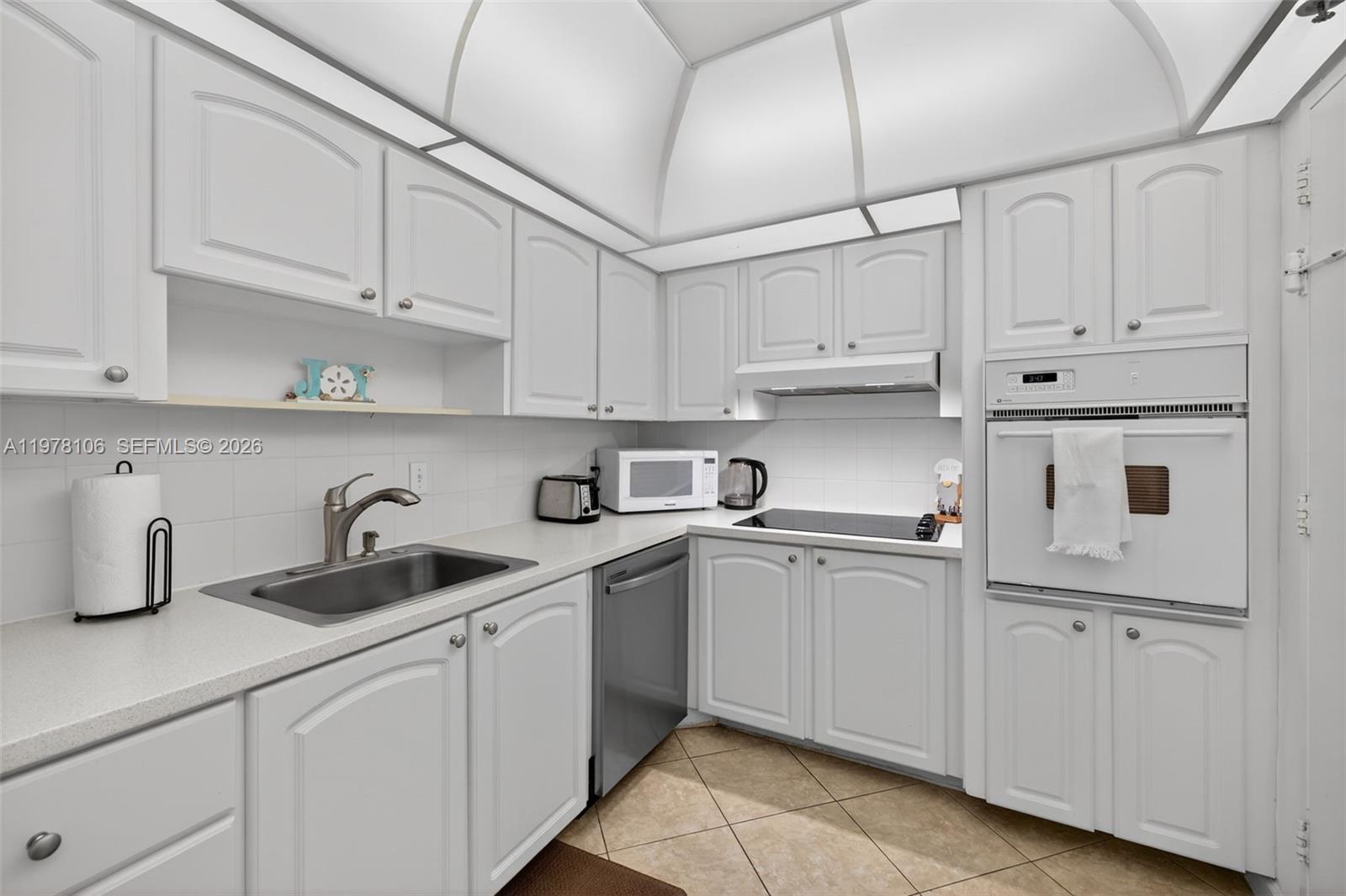 Photo of 3801 Ocean Dr  #4R, Hollywood, Florida, 33019 - 