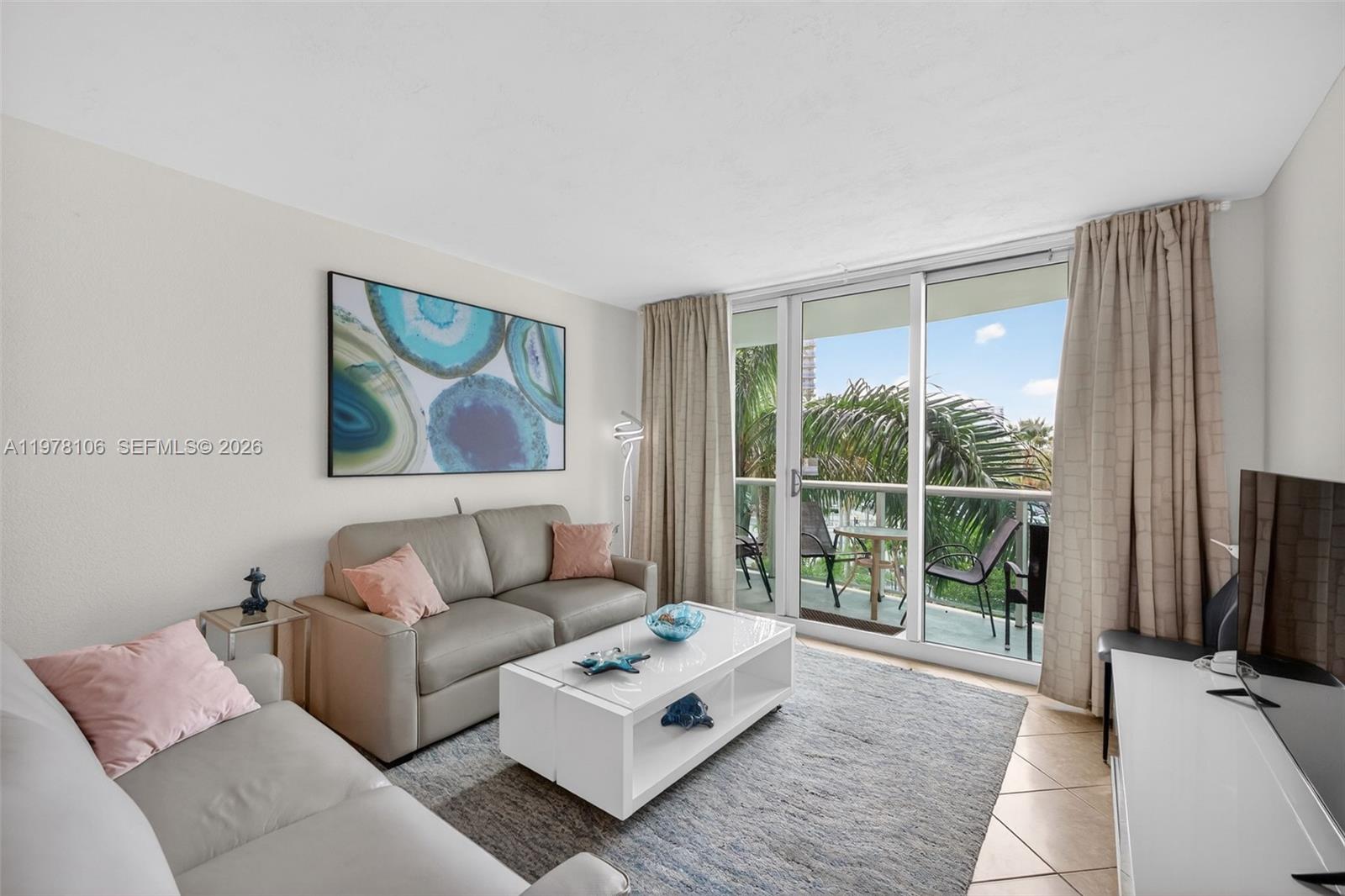 Photo of 3801 Ocean Dr  #4R, Hollywood, Florida, 33019 - 