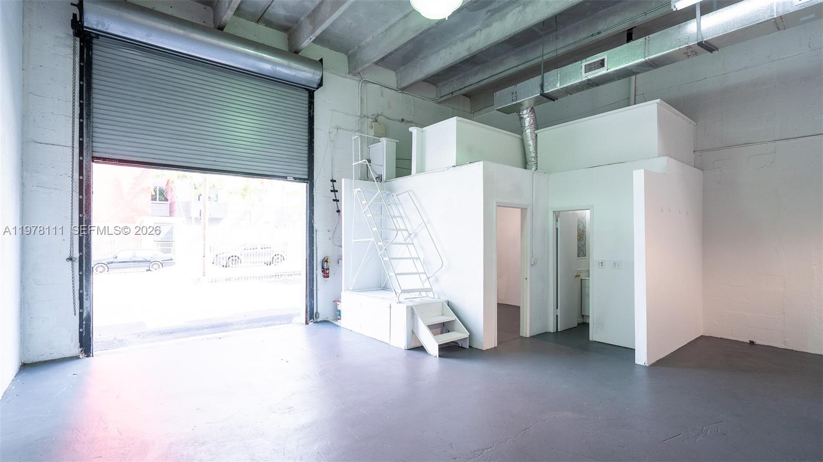 380  /   кв.футов $ 2026-03-06 0 Фото