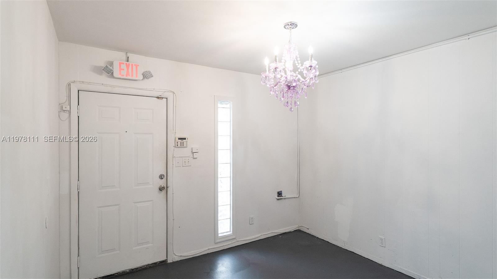 380  /   кв.футов $ 2026-03-06 0 Фото