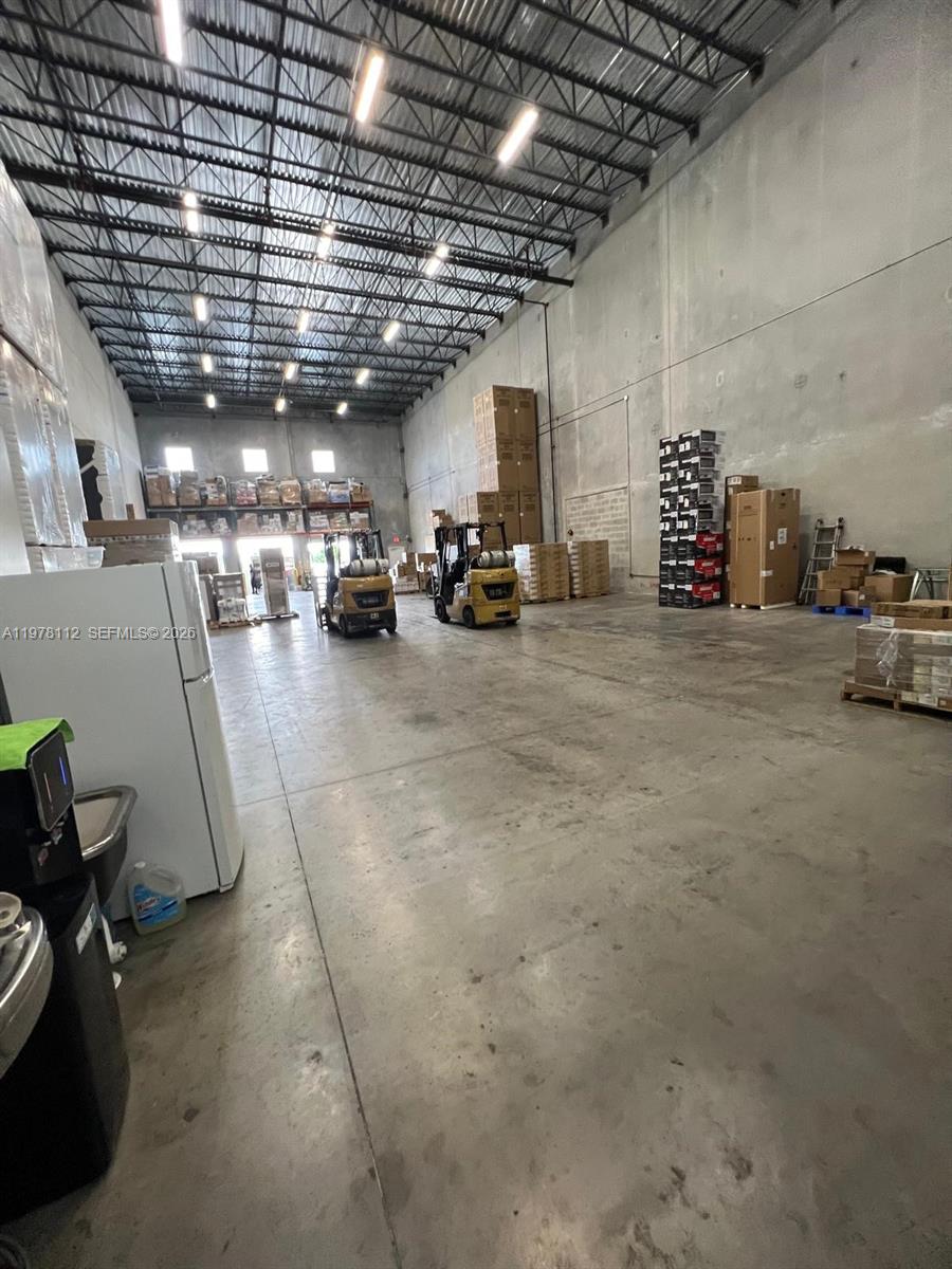 109  /   sq. ft. $ 2026-03-06 0 foto