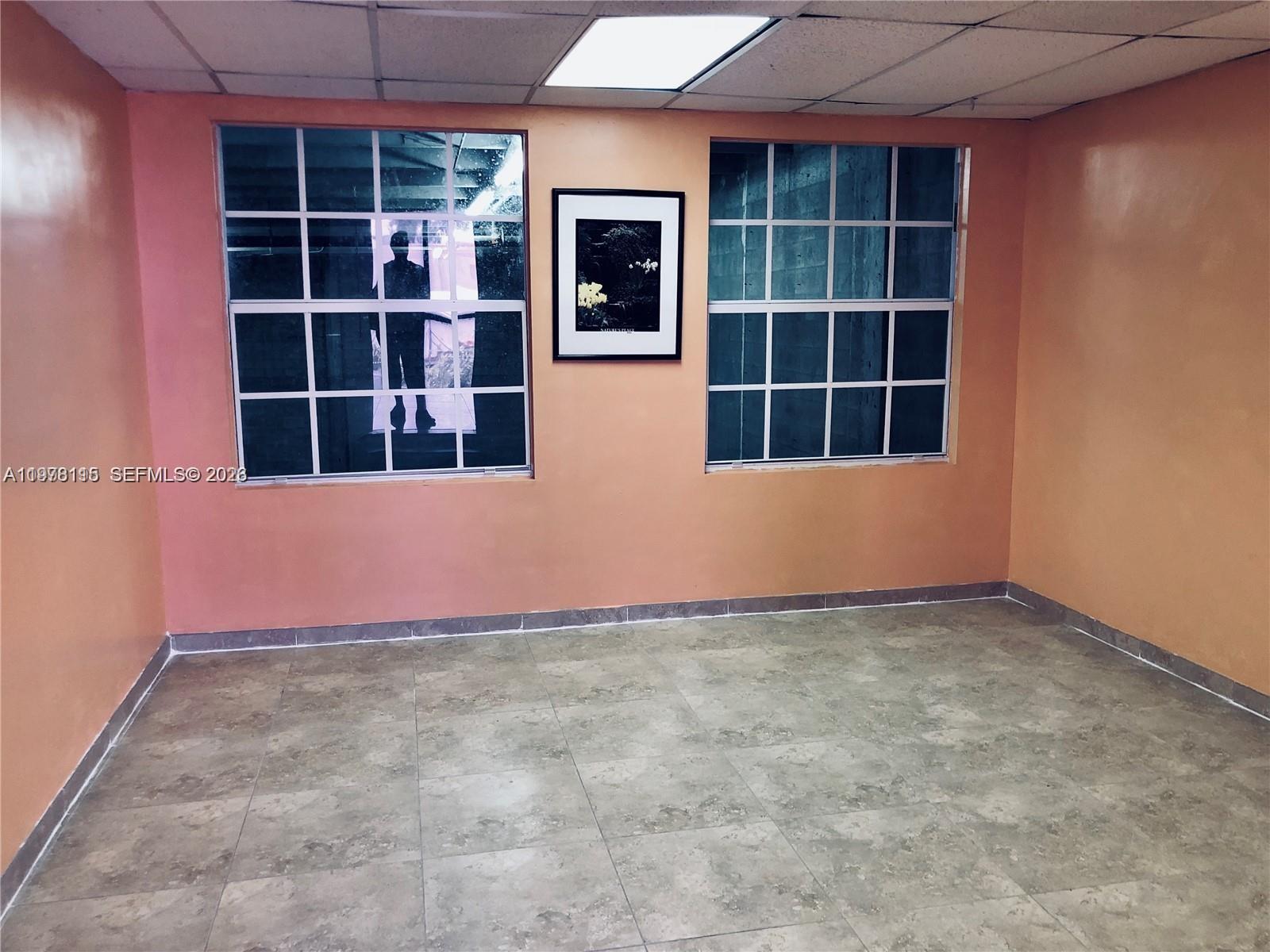 6850  /   кв.футов $ 2026-03-06 0 Фото